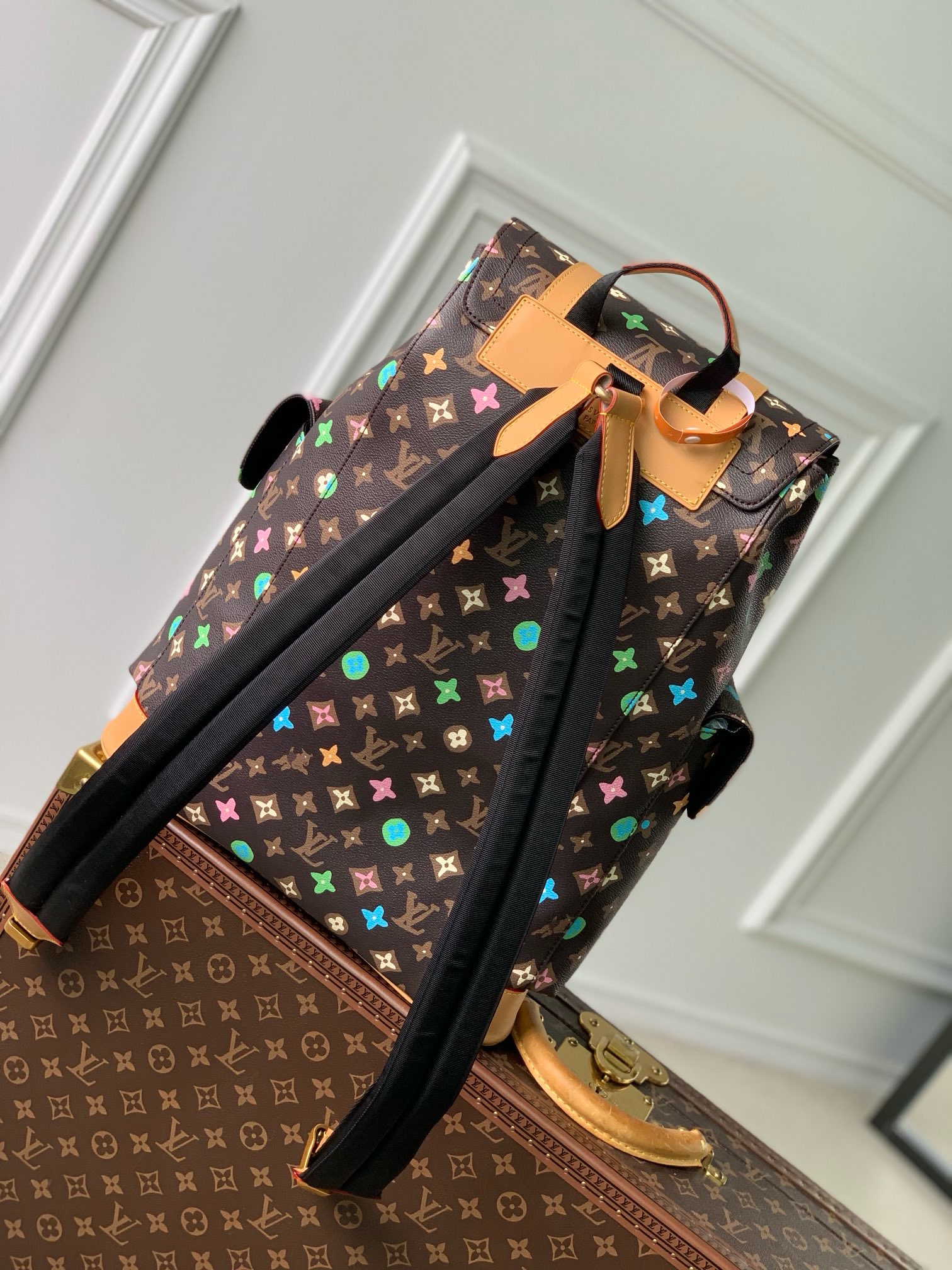 Louis Vuitton Christopher MM M25240 Chocolate