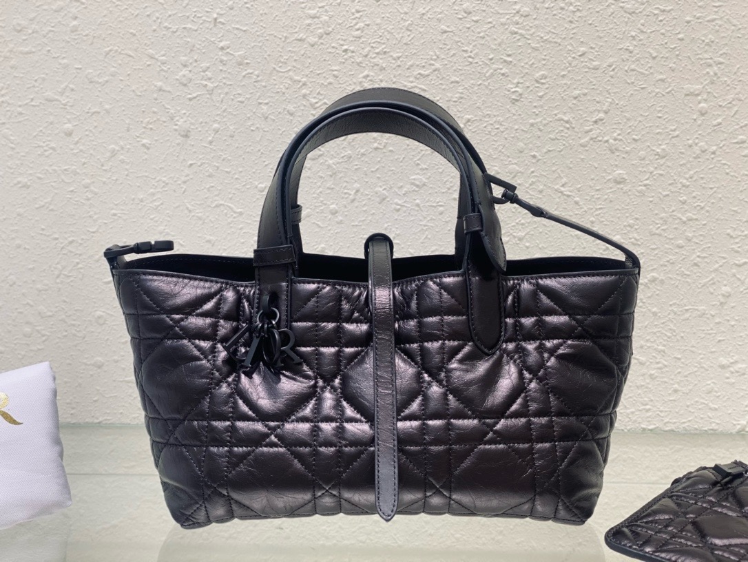 Small Dior Toujours Bag Black Macrocannage Crinkled Calfskin M2822O