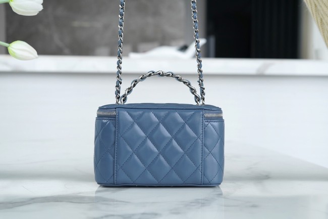 CHANEL 23K CLUTCH WITH CHAIN AP3768 blue