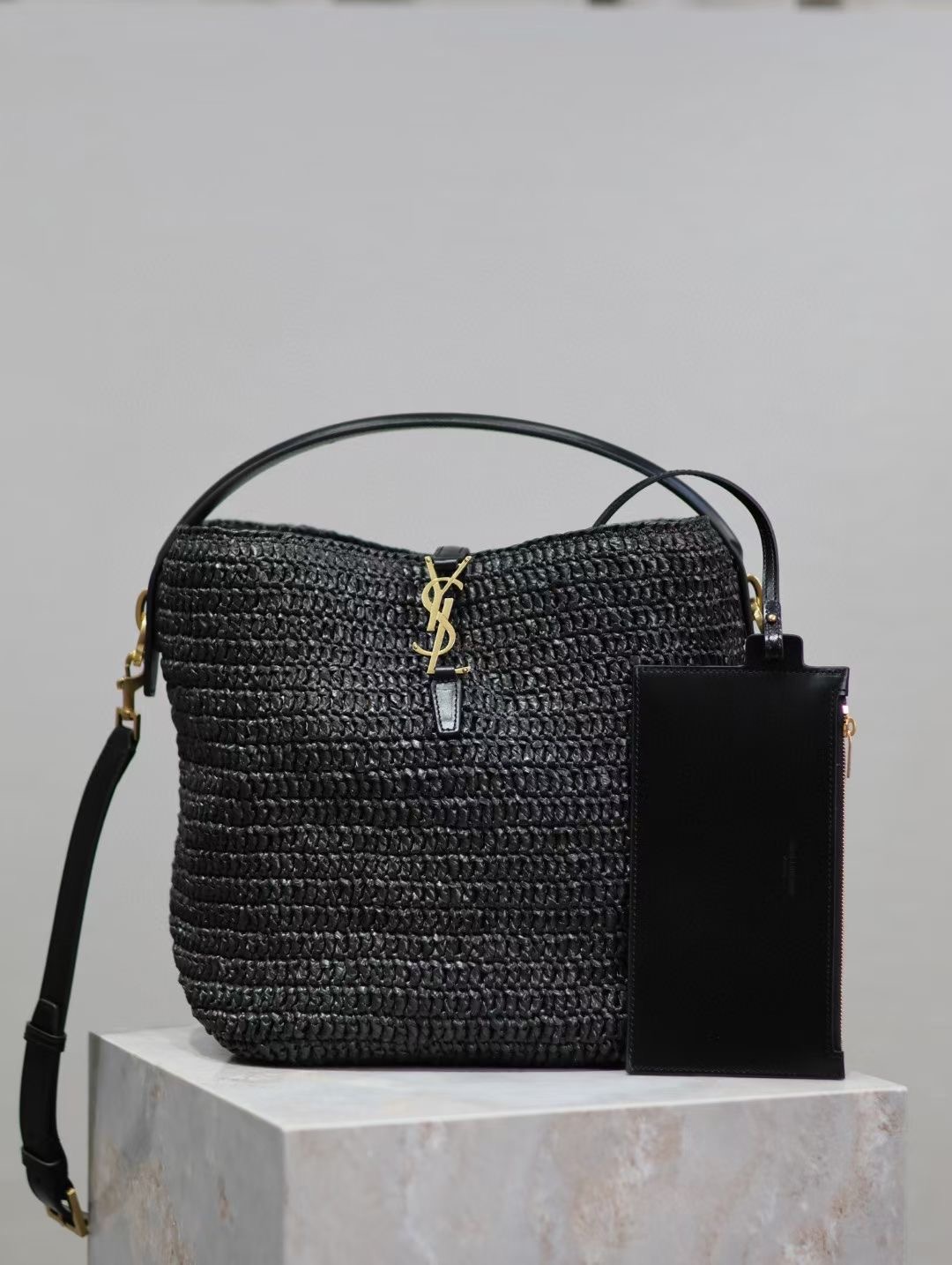 Yves Saint Laurent LE 37 IN RAFFIA 742828 BLACK