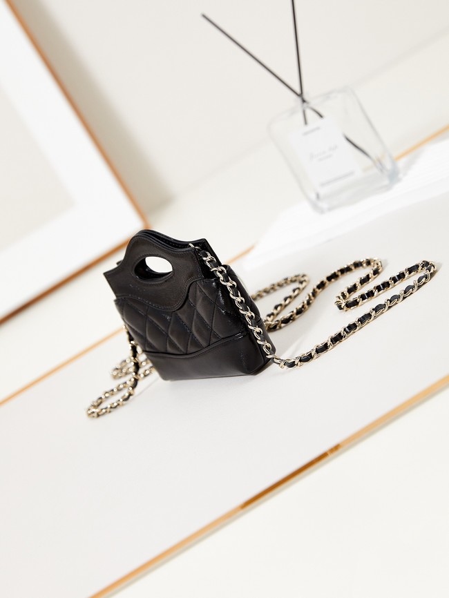 CHANEL CLUTCH WITH CHAIN AP3875 black