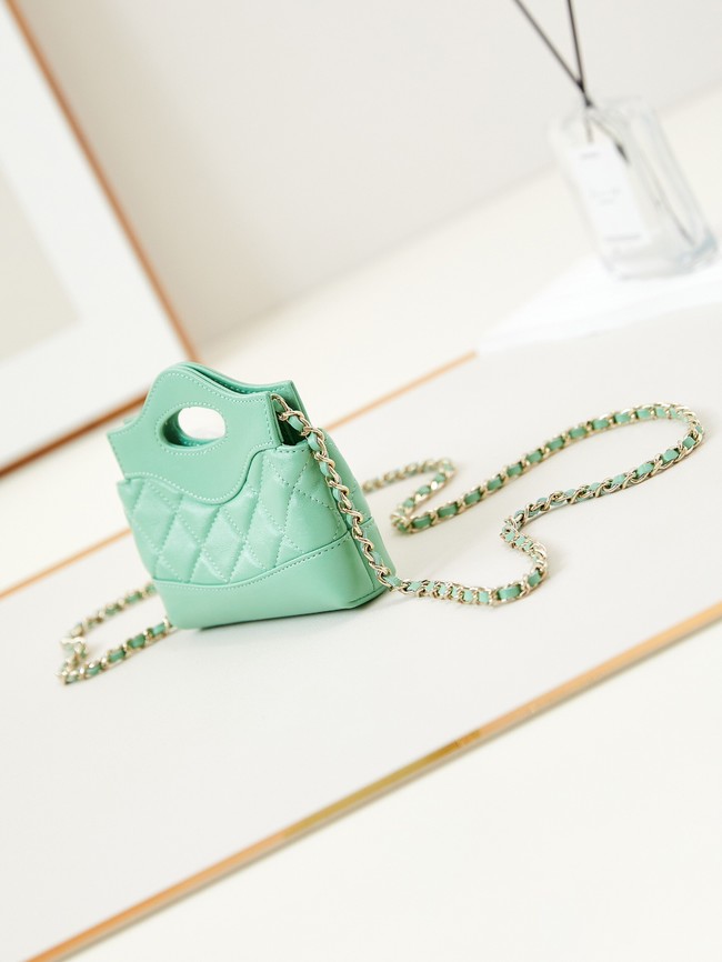 CHANEL CLUTCH WITH CHAIN AP3875 green