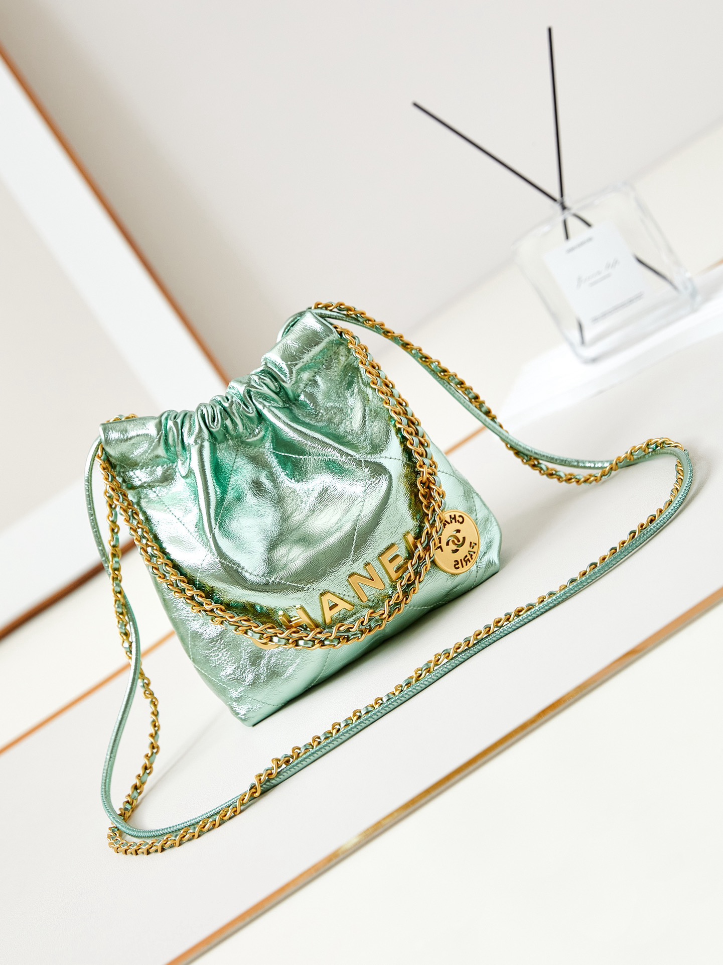 CHANEL 22 MINI HANDBAG AS3980 Pearlescent green