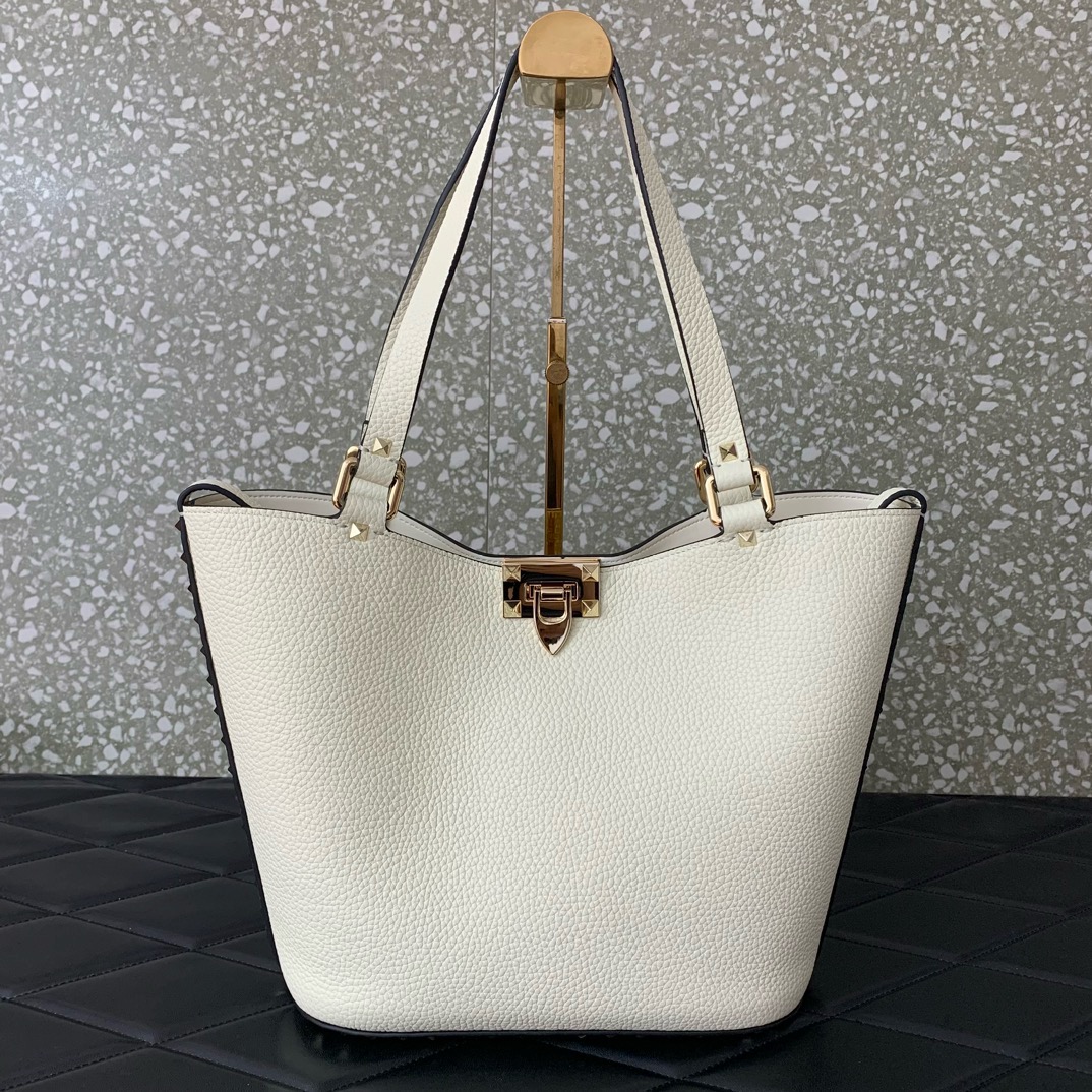 VALENTINO GARAVANI Loco Calf leather bag 0055 white