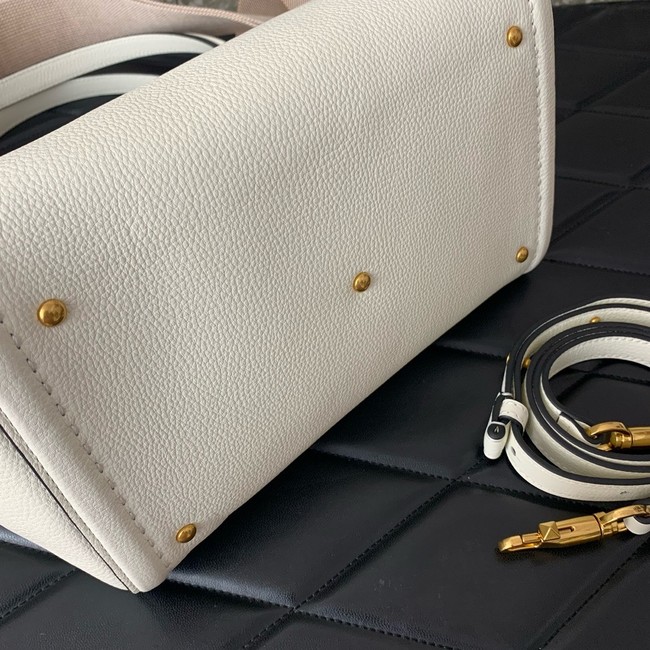   VALENTINO Alltime medium grain calfskin bag B0Q18 white