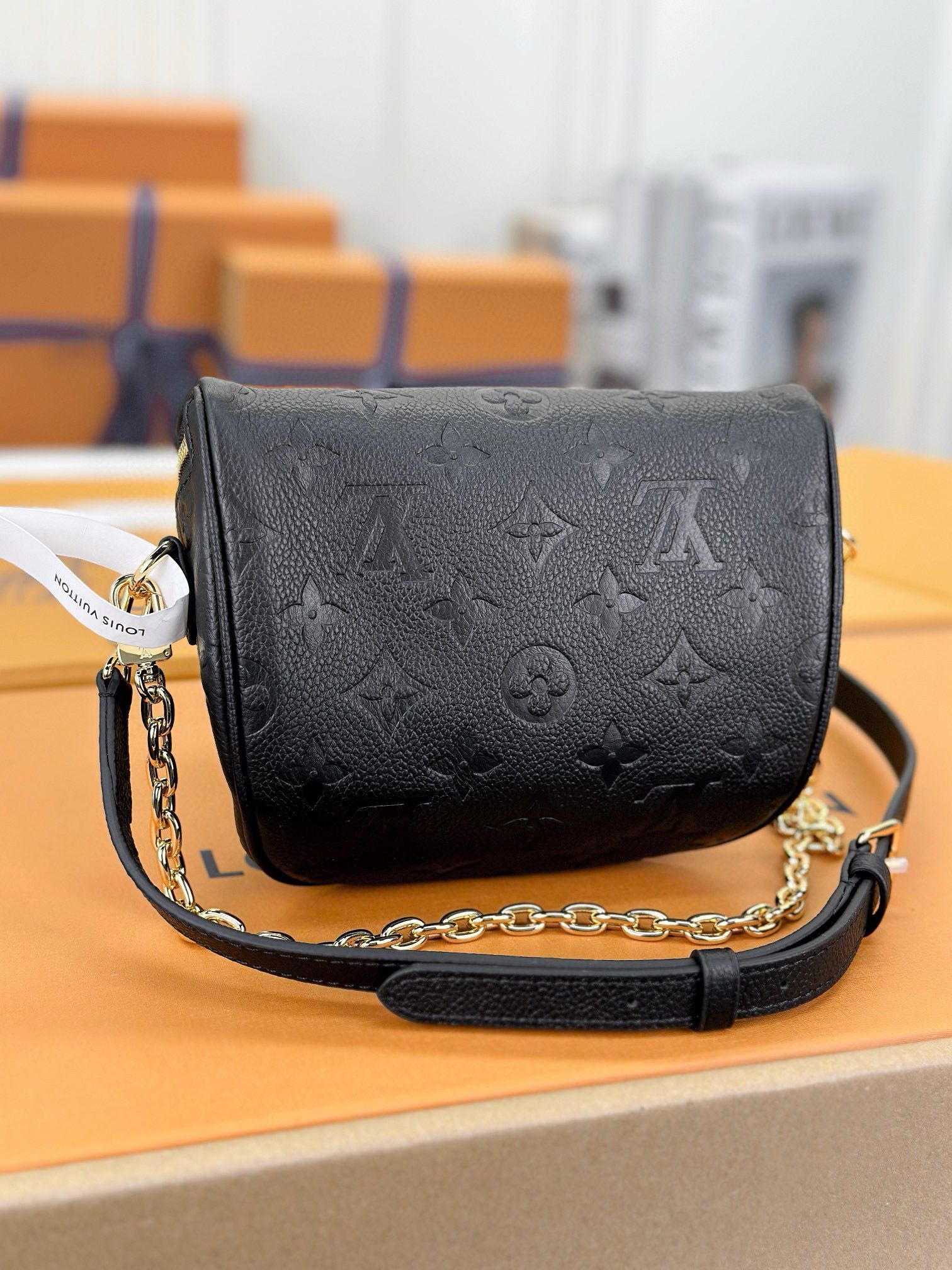 Louis Vuitton Mini Bumbag Original Leather Bag M46917 Black