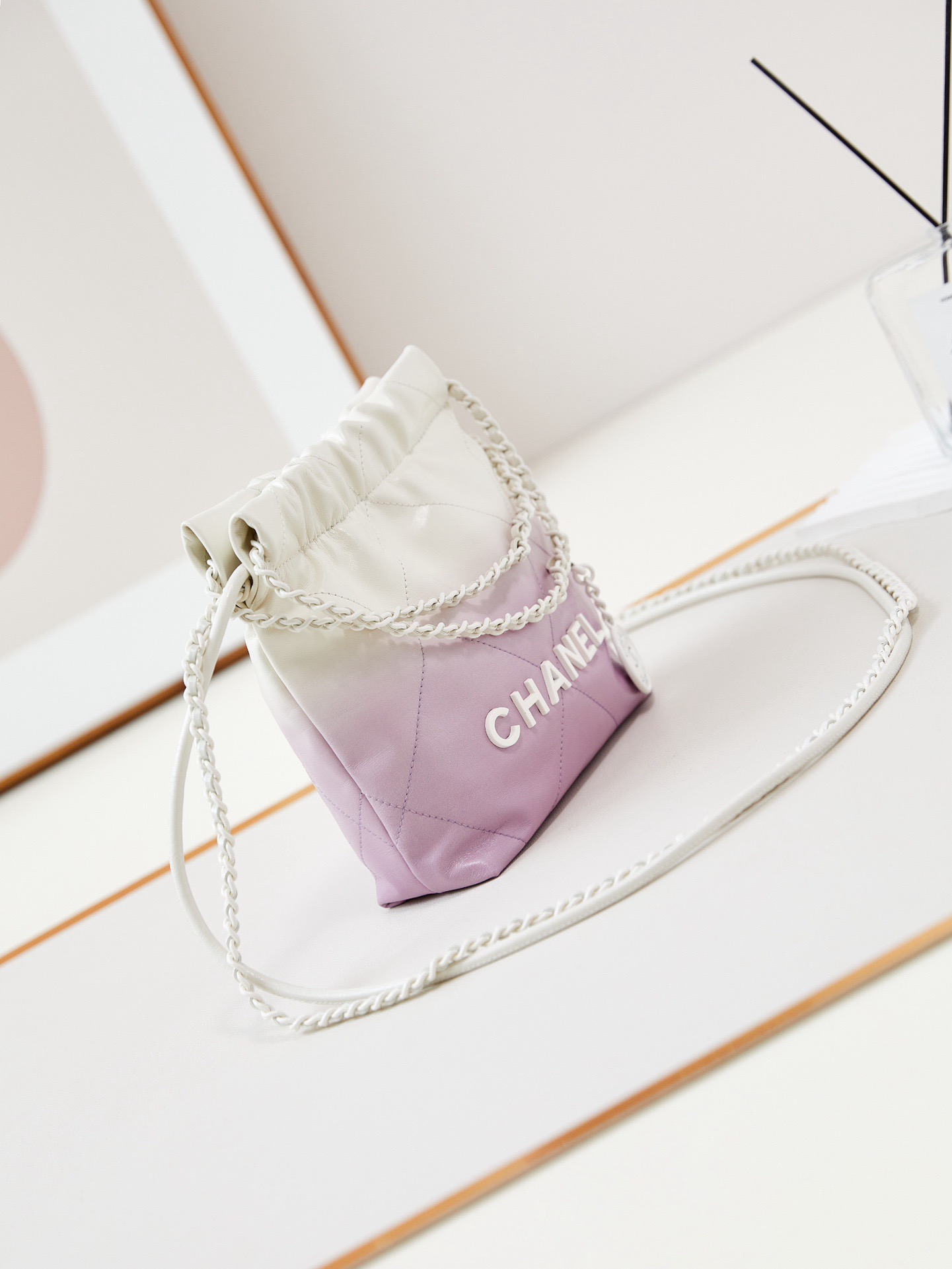 CHANEL 22 MINI HANDBAG AS3980 White & Light purple