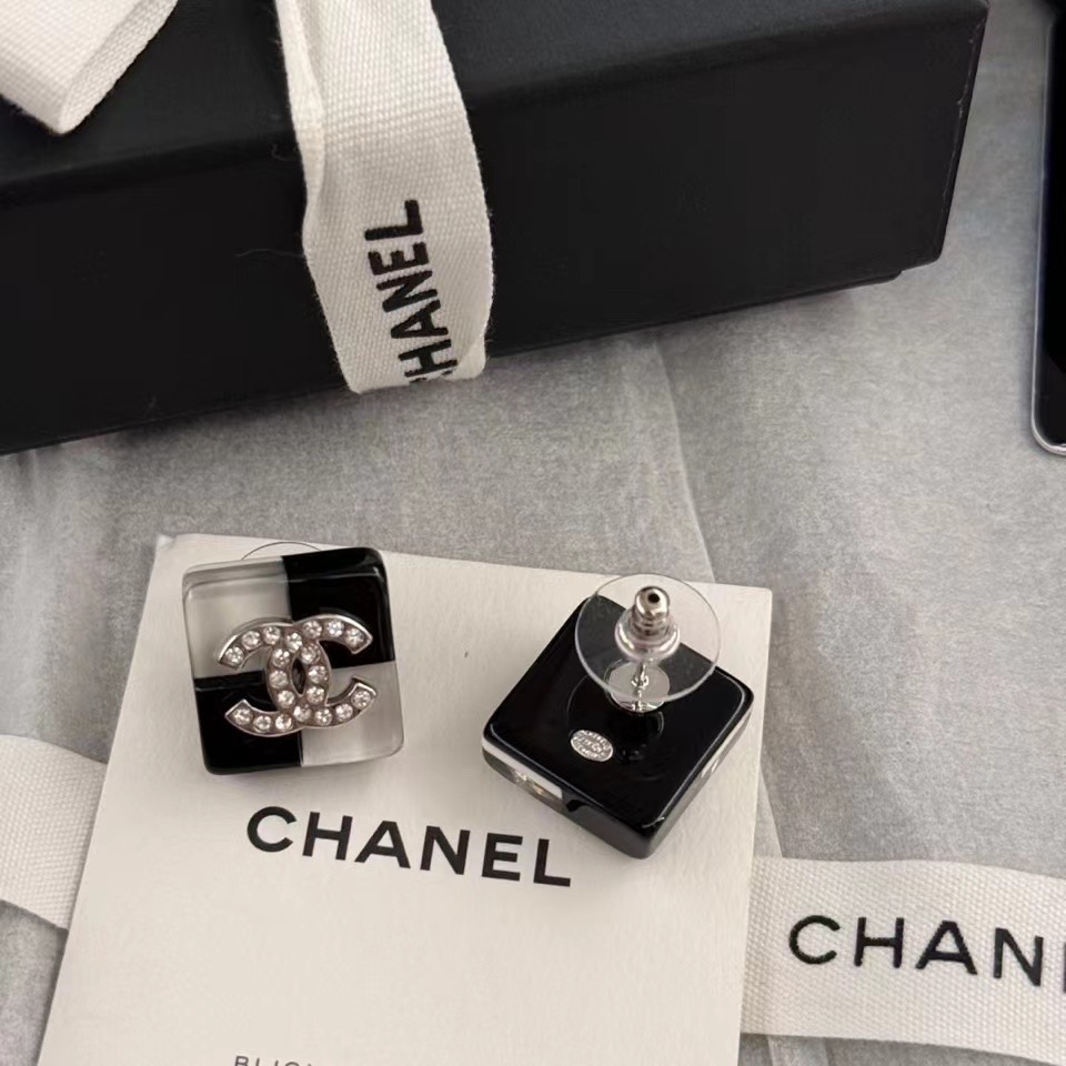 Chanel Earrings CE14357