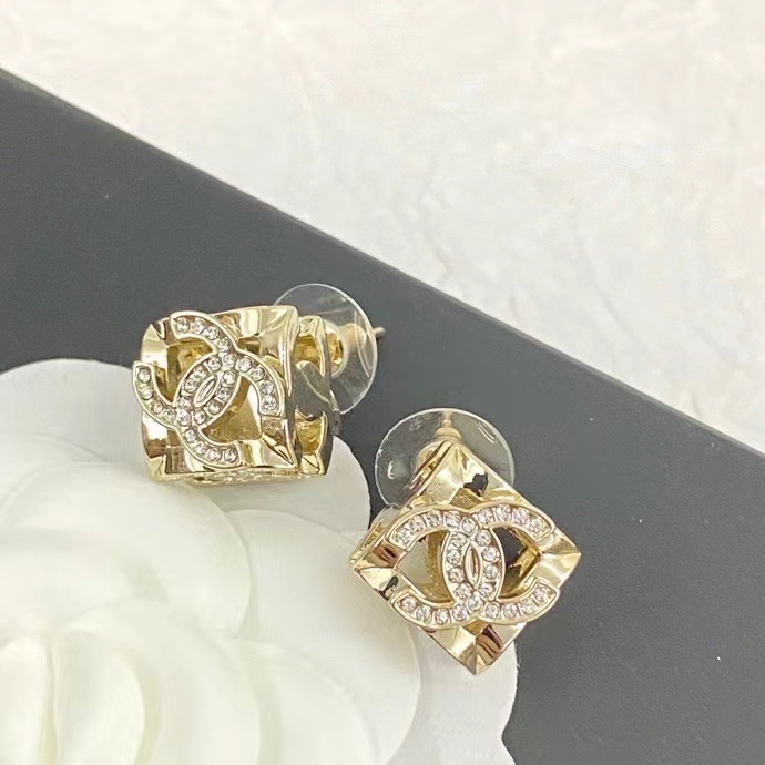 Chanel Earrings CE14404