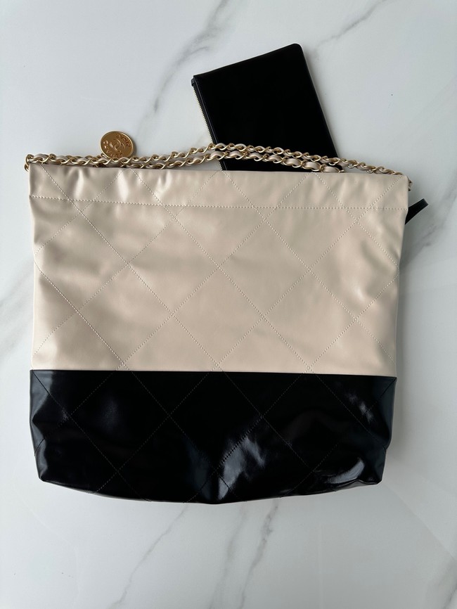 CHANEL 22 HANDBAG AS3260 Apricot & Black