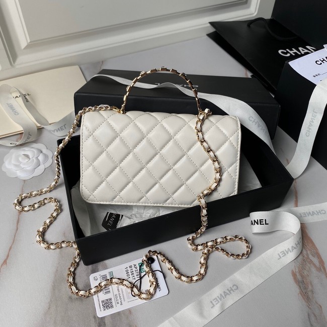 CHANEL CLUTCH WITH CHAIN AP3797 white