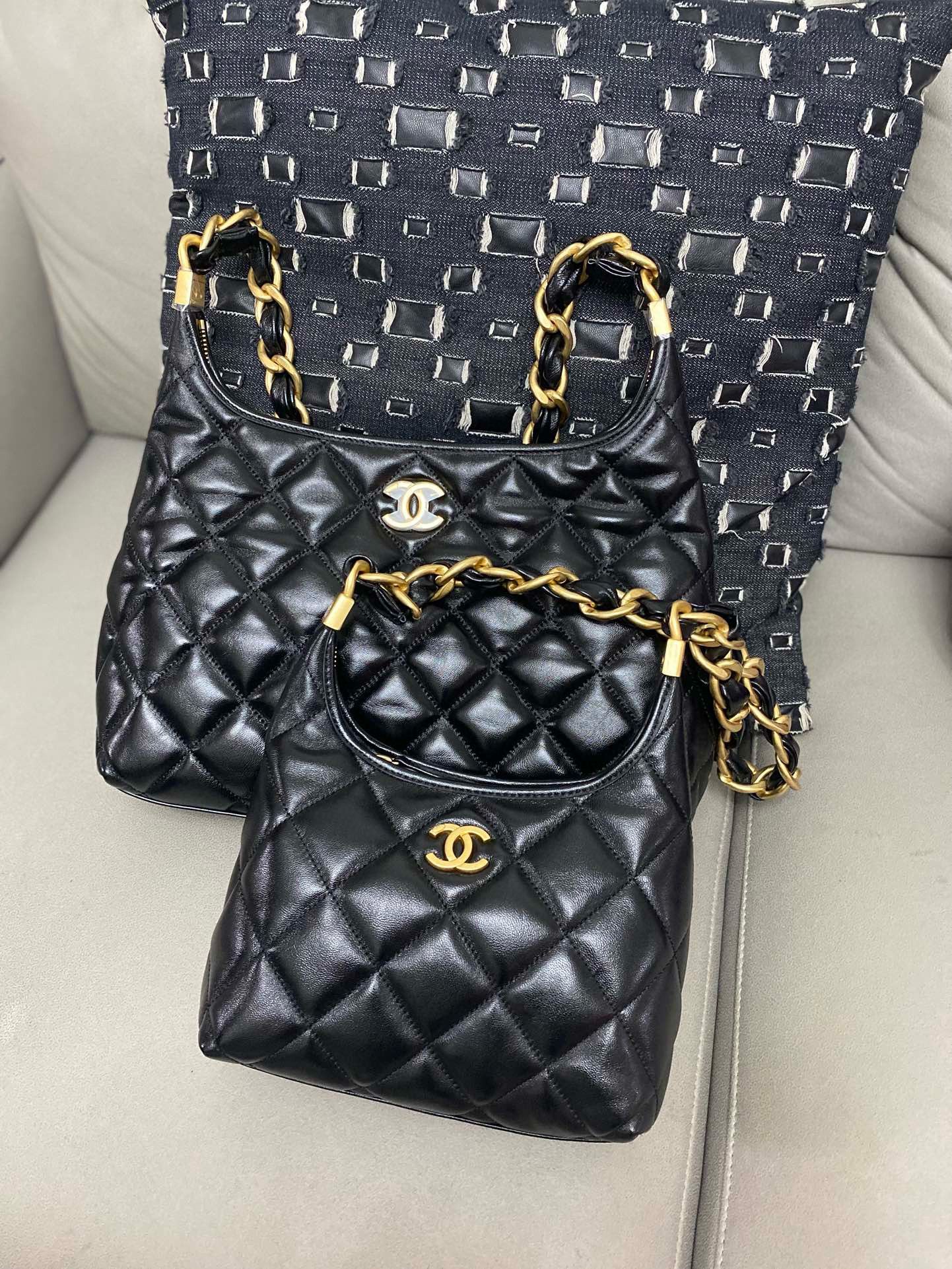 Chanel 24A Original Leather Small Hobo Bag AS4922 AS4923 Black