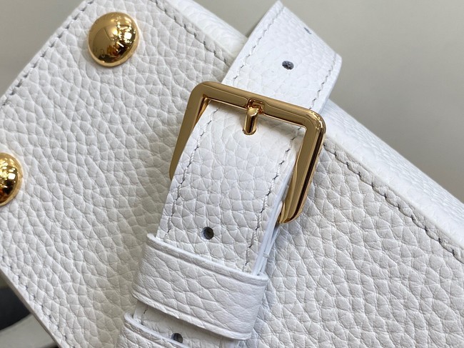 Louis Vuitton Capucines BB M52689 white