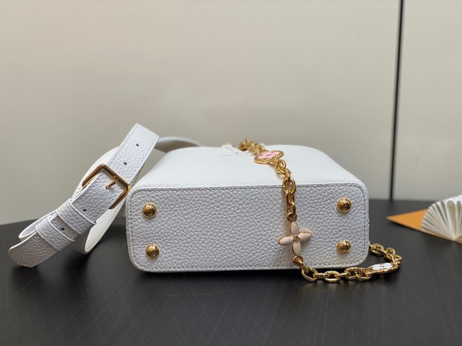 Louis Vuitton Capucines Mini M22916 white