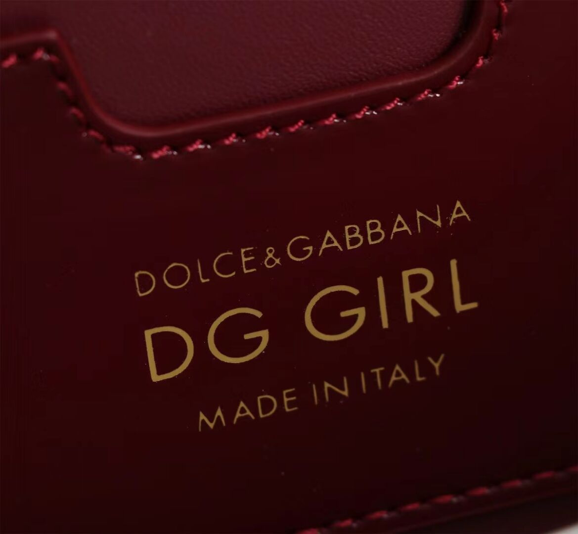 Dolce & Gabbana Patent leather Shoulder Bag G6504 red