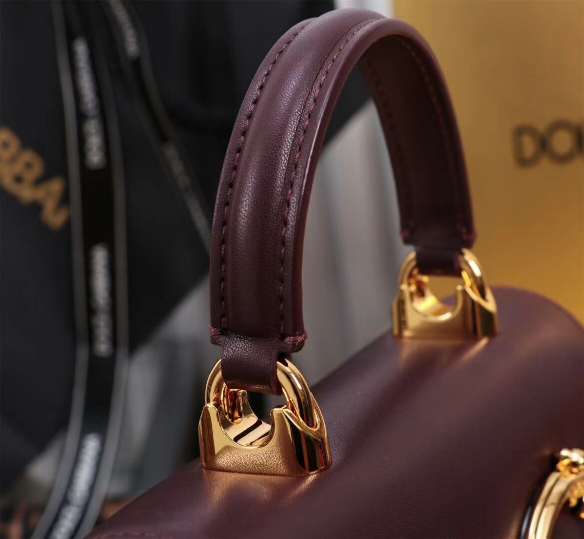 Dolce & Gabbana leather Shoulder Bag G6504 Burgundy