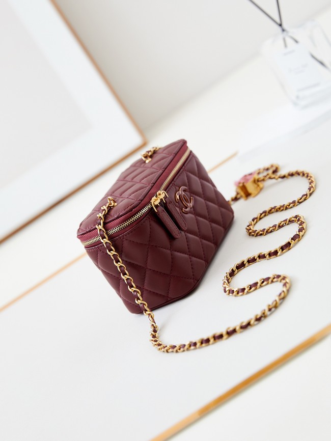 CHANEL MINI CLUTCH AP3940 Wine