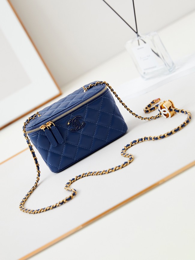 CHANEL MINI CLUTCH AP3940 blue