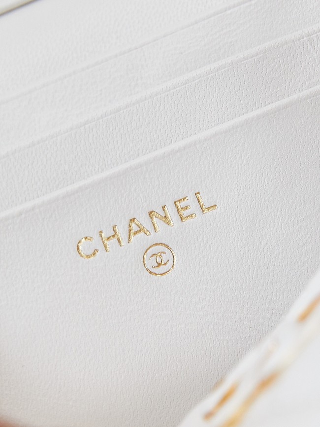 CHANEL MINI CLUTCH  AP3940 white