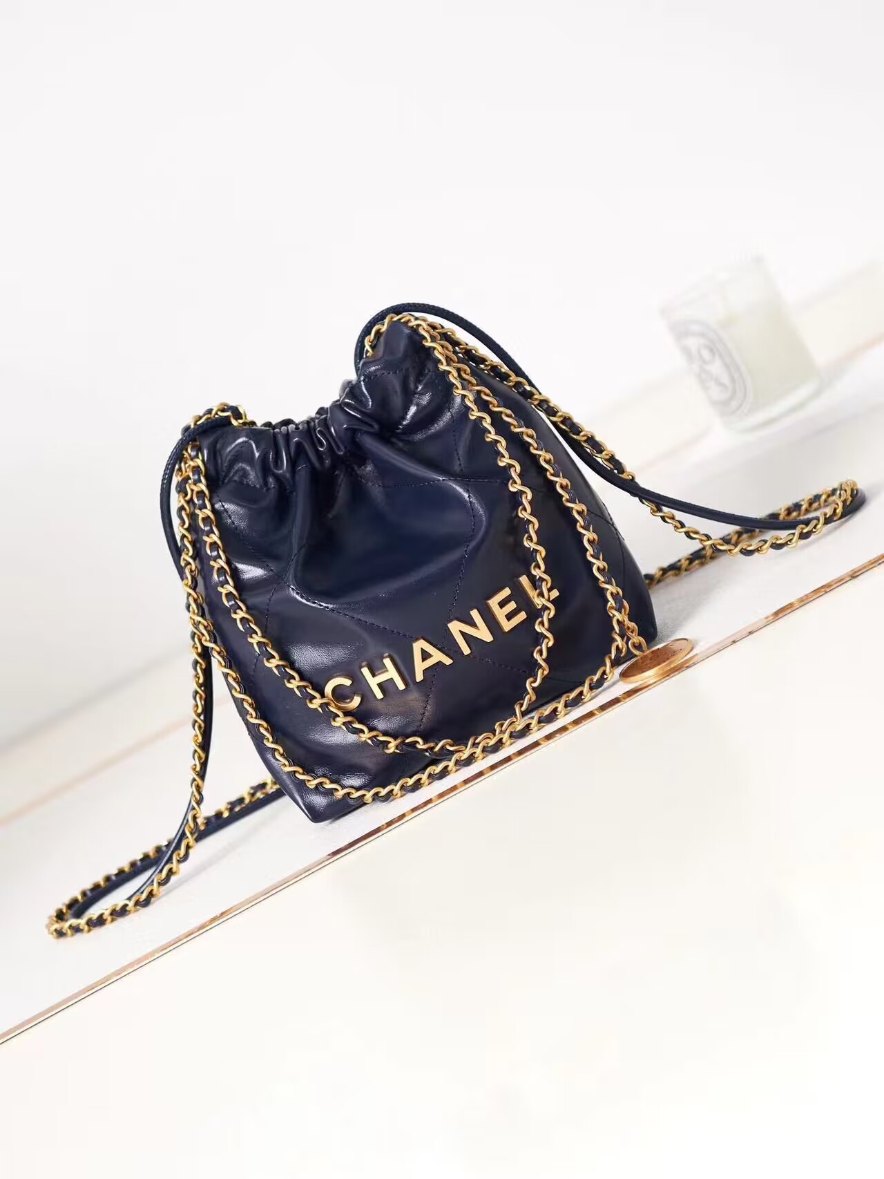 CHANEL 22 MINI HANDBAG AS3980 Navy