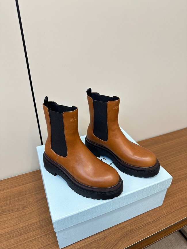 Prada Leather Chelsea boots 11287-2