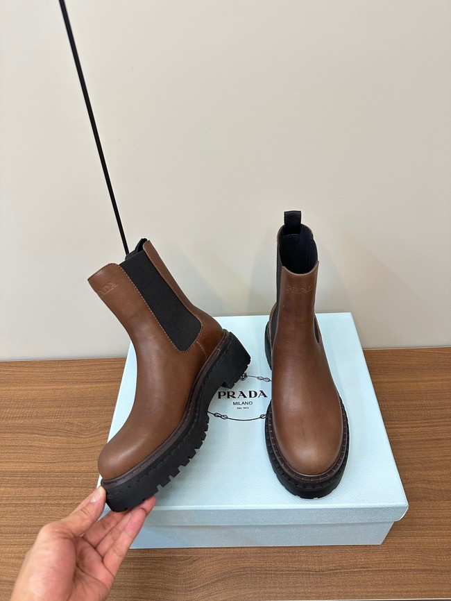 Prada Leather Chelsea boots 11287-3