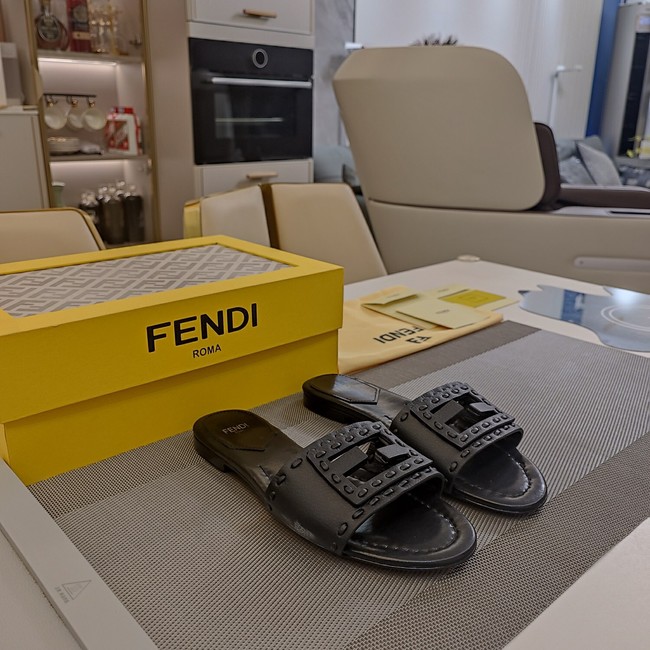 Fendi Slippers 11295-4