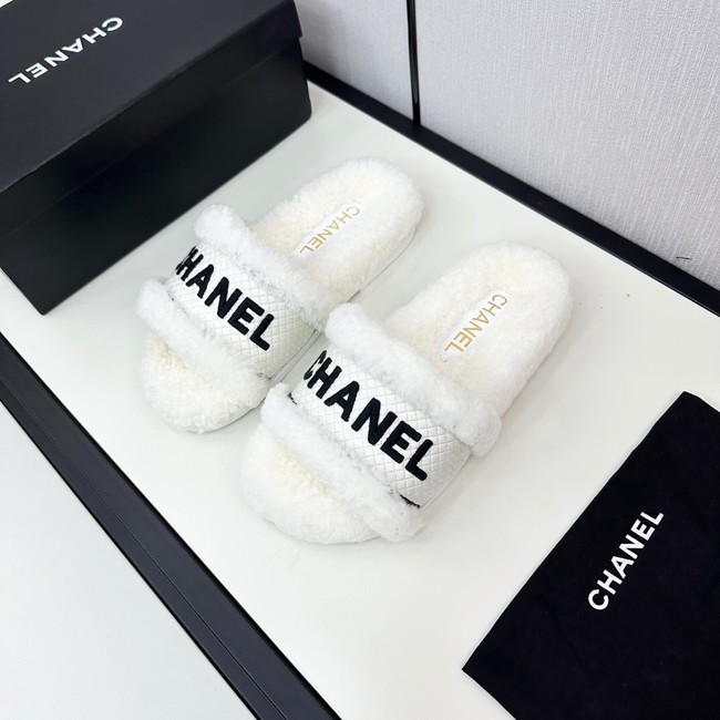 Chanel Slippers 55204-4