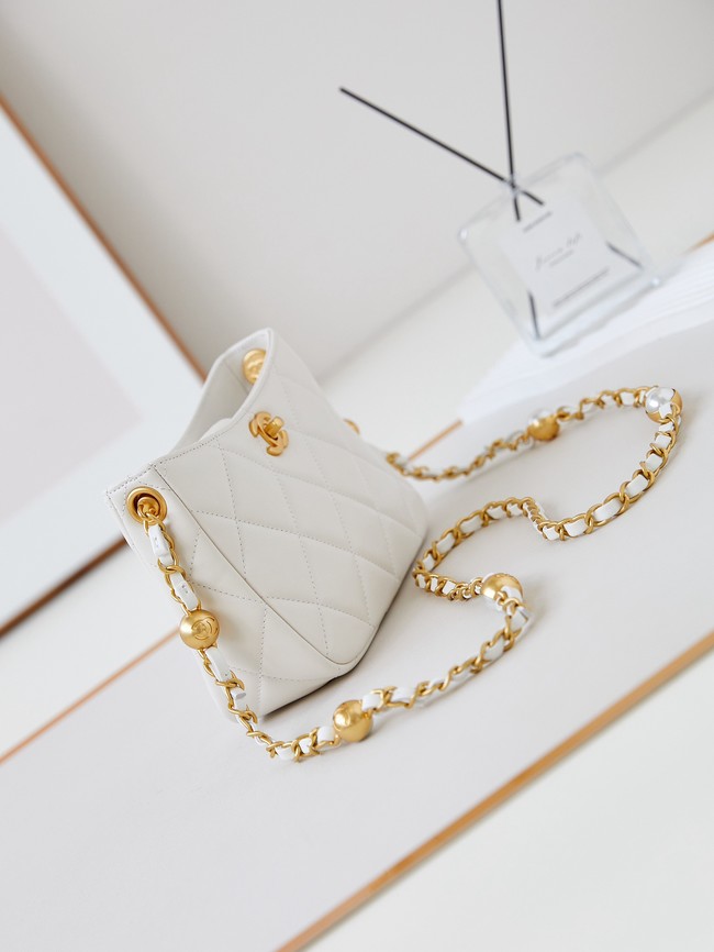 Chanel HOBO HANDBAG Lambskin & Gold-Tone Metal AS4948 white