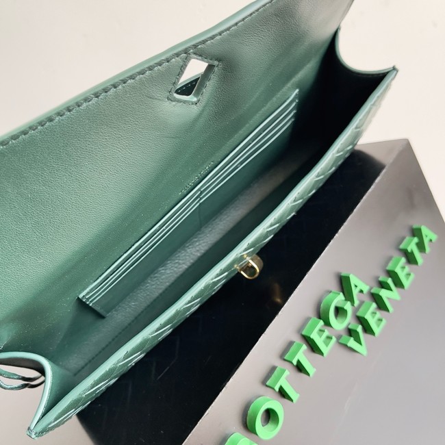 Bottega Veneta Long Clutch Andiamo With Handle 741511 Emerald green