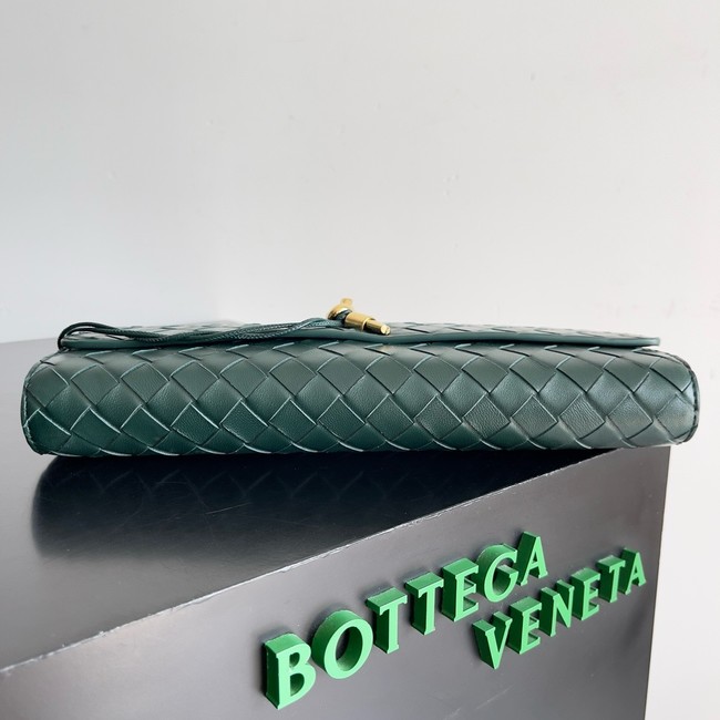 Bottega Veneta Long Clutch Andiamo With Handle 741511 Emerald green