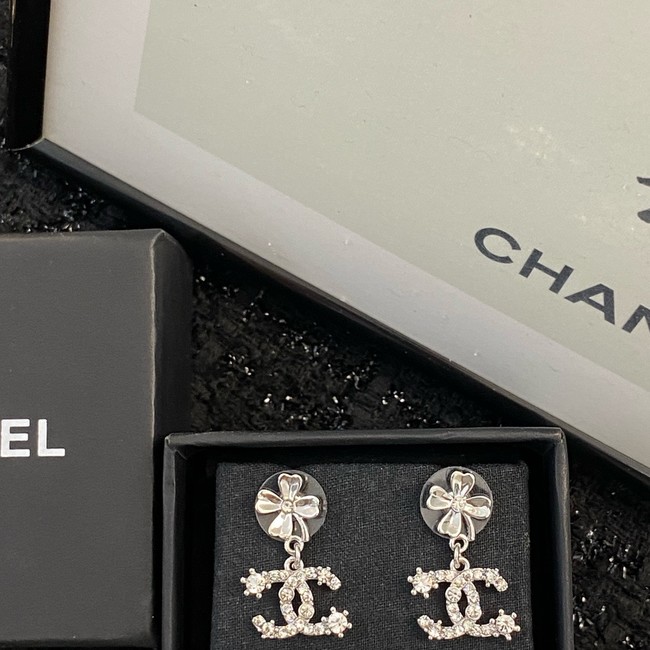 Chanel Earrings CE15114