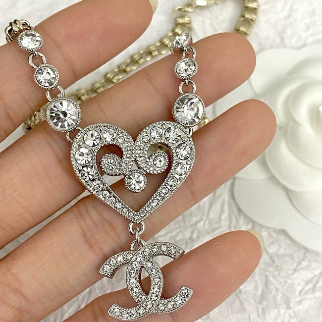 Chanel necklace CE15116