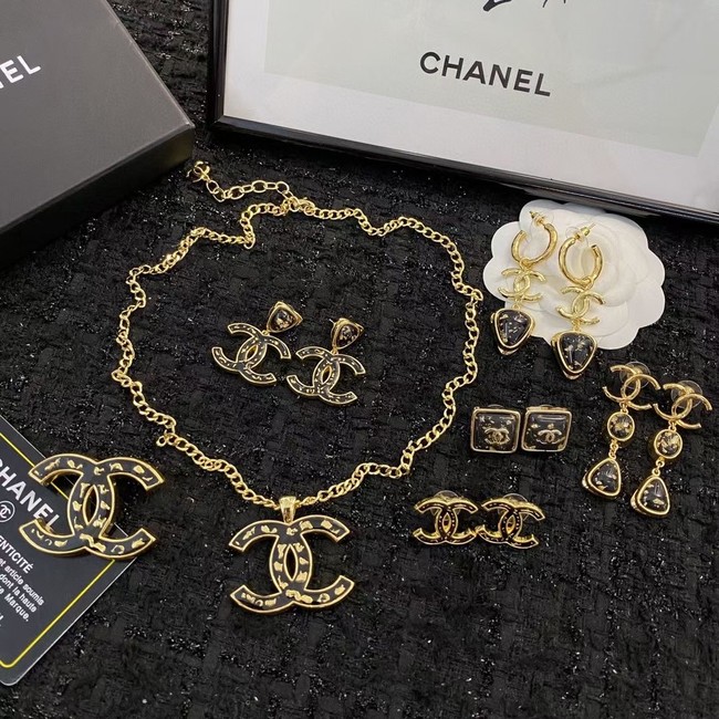 Chanel Earrings CE15223