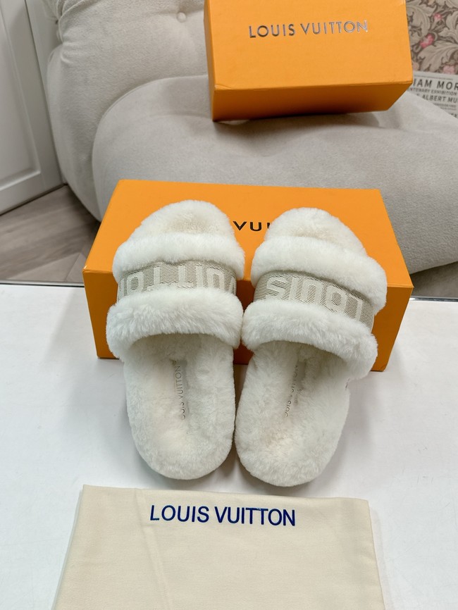 Louis Vuitton Slippers 55260-2