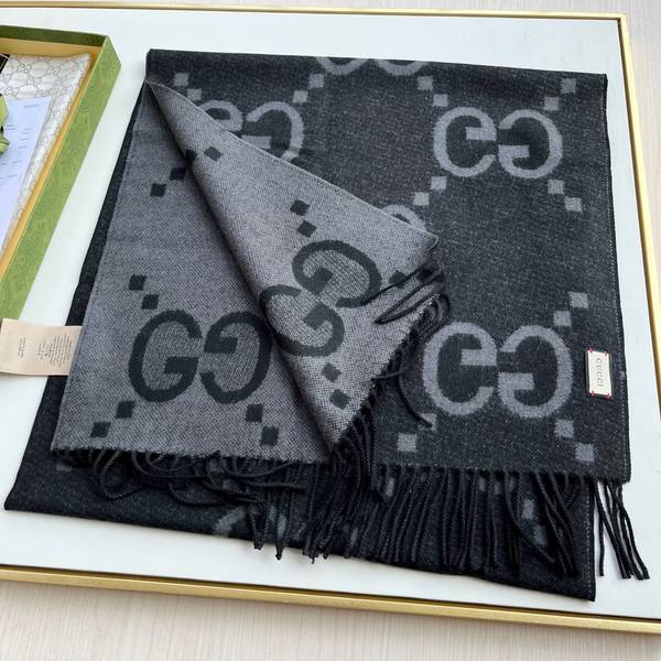 Gucci Scarf GUC00349