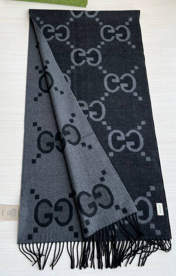 Gucci Scarf GUC00349