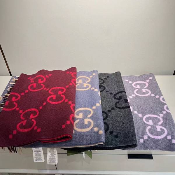 Gucci Scarf GUC00350