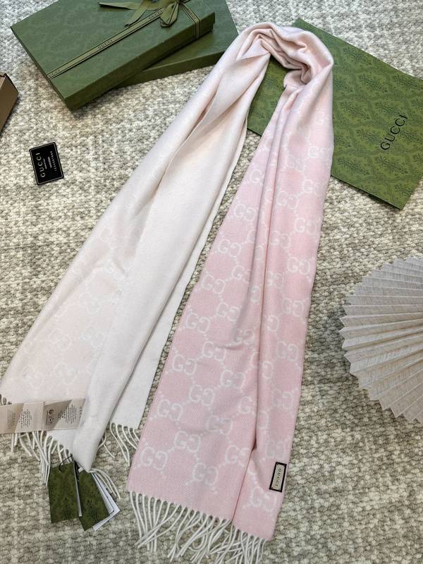 Gucci Scarf GUC00357