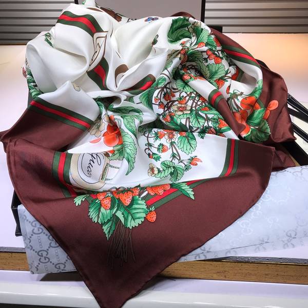 Gucci Scarf GUC00373