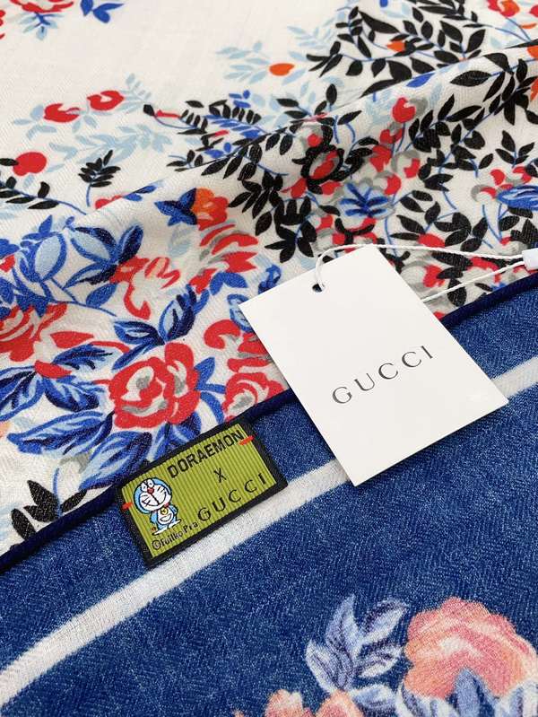 Gucci Scarf GUC00391