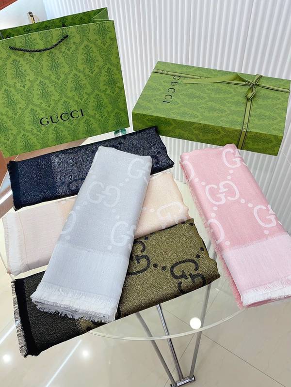 Gucci Scarf GUC00394