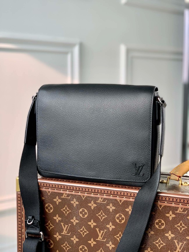 Louis Vuitton District PM M30851 black