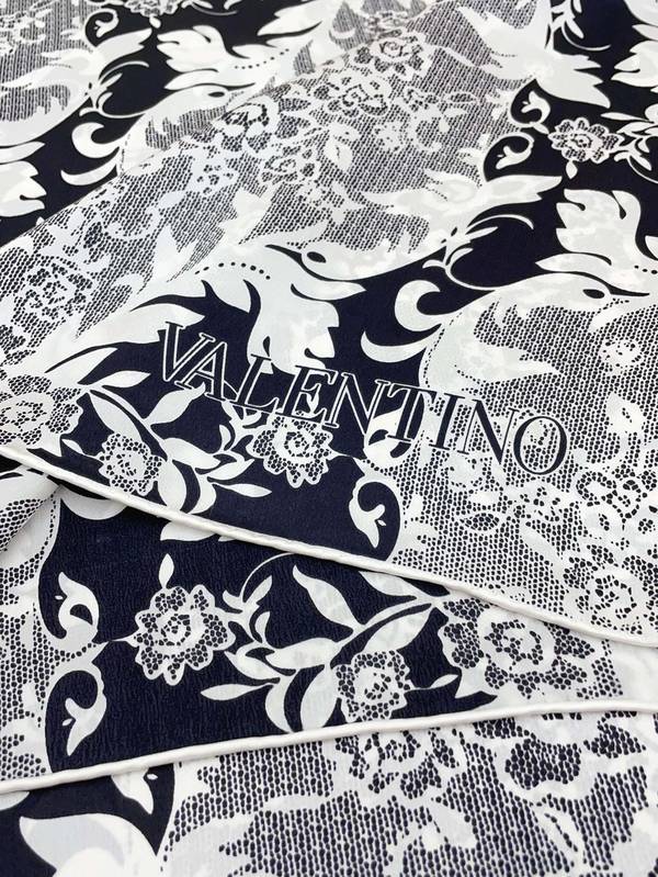 Valentino Scarf VOC00001