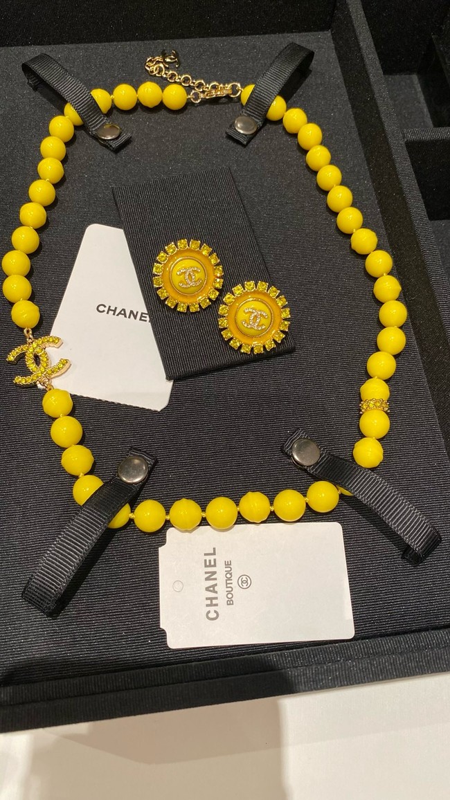 Chanel necklace CE15429