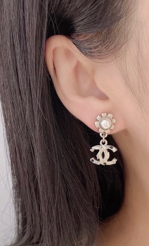 Chanel Earrings CE15514