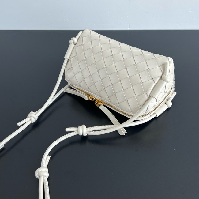 Bottega Veneta Intrecciato Concert Pouch 794258 white