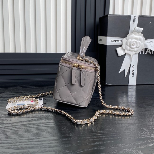 Chanel Patent CLUTCH WITH CHAIN AP2199 gray