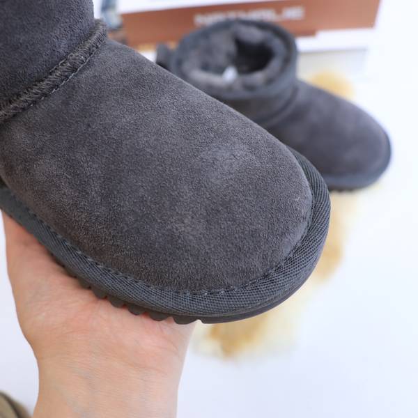 UGG Children