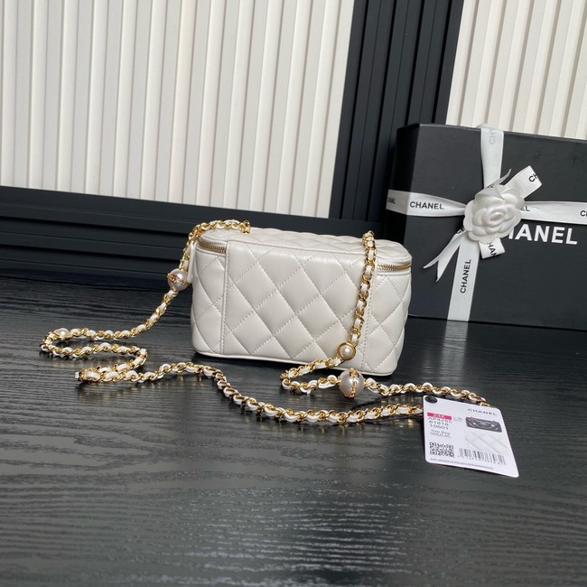 Chanel CLUTCH WITH CHAIN AP4285 white